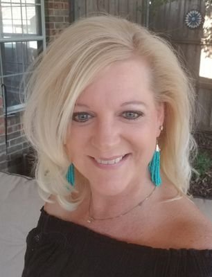 Kindergarten teacher who loves the beach and my family