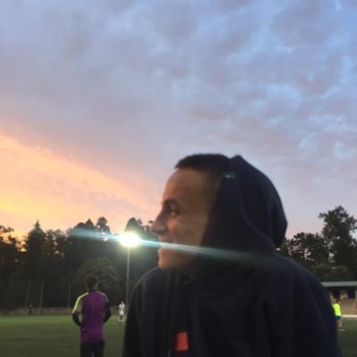 Marietezz_'s profile picture. 17. La sangre es roja y el corazón va a la izquierda.
@CanMariete