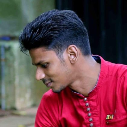 පලමුවත් , දෙවනුවත් , තෙවනුවත් මට වටින්නේ මගේ මාතෘභූමියයි. සියල්ලට පෙර රට🇱🇰