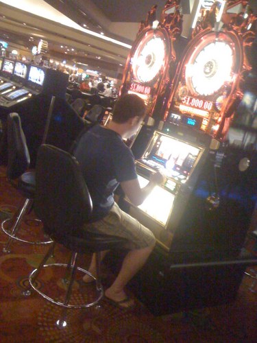 bbbaThwitDom's profile picture. 