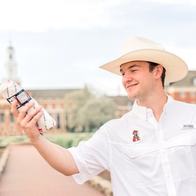 4ndrew_U15's profile picture. life is a puddle, dig it. yes sir it is very artistic. oh, and today is my birthday. on instagram as @_schoolboy_drew