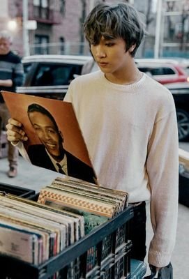 likeajazz06's profile picture. 네 주위를 멤돌고 있던 밤