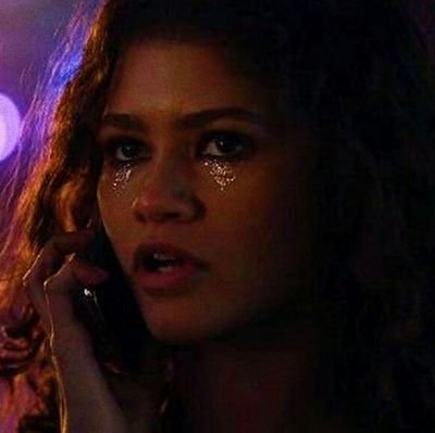 VeDeclined's profile picture. my friend likes someone from the u.k.