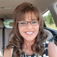 Lisa Hillis - @LisaHillis7 Twitter Profile Photo