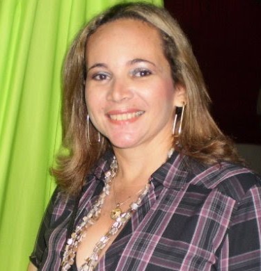 Católica,Filha,Mãe,Professora, Confeiteira,Complicada,Singela e Aprendiz