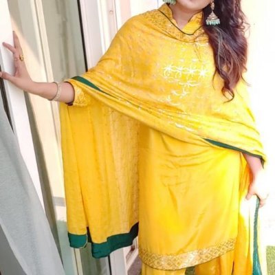 200% follow back
प्यार और इज्जत से बात करे प्लीज
गंदे comment सहन नही किये जायेंगे.