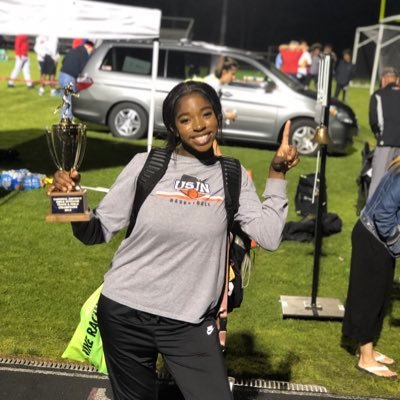 Kmoore4565's profile picture. Fp ‘19 💚💙