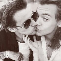 💚 Larry is a beautiful, perfect, strong love, and wanting to be free. 💙