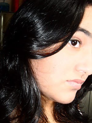 14 anos,escuto musicas pop's adoro minha família