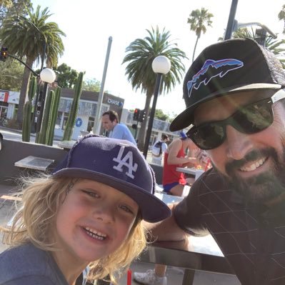 Father of 3 boys. Twin 3yos are very difficult - Fan of L.A. Dodgers, Kings, Lakers and all things Golf