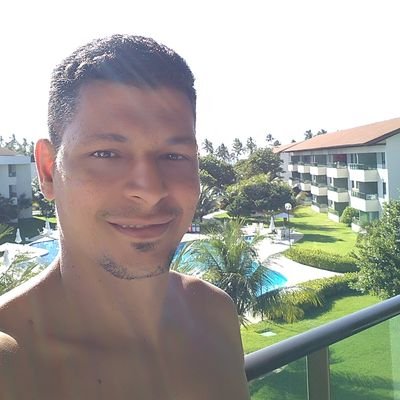 Cristão.
Formado em sistemas para internet.
Analista de marketing digital especialista pela Udacity. 😉
Google Ads / Facebook Ads / LinkedIn Ads / Twitter Ads.