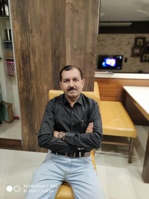 snmakadia's profile picture.