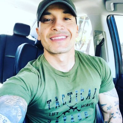 I have an average
build, i do my best to look young and strong, I'm mental
stable, physically fit, jovial, warm, caring, honest, good
listener, God Fearing,