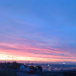 nats_pats's profile picture. loves living by the seaside