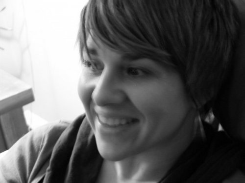 olicedamnit's profile picture. Mother of 2 kids who has dealt with lice on more than 1 occasion. Got the idea of a nitpicking service from a friend who needed help & drove to Boston.