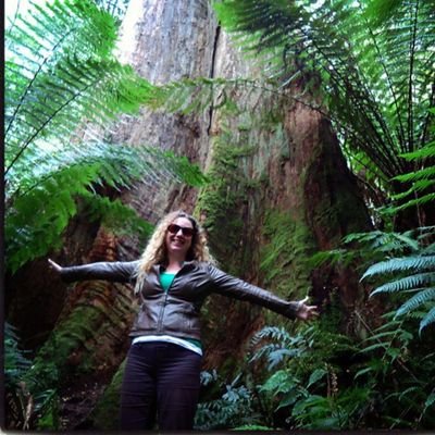 Cannabis blogger. That's new. I've got a website. Also: CRPS. Chemist. Florist. Plant witch aspiring to master gardener. Plantie Katie.