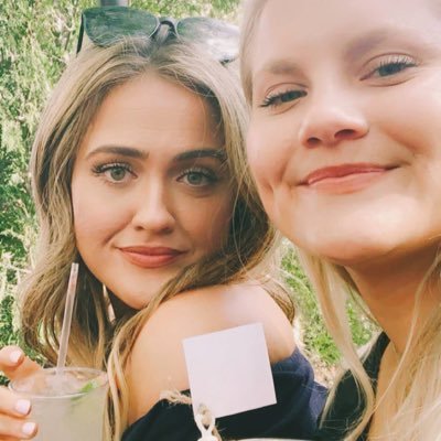 Molllevi's profile picture. 