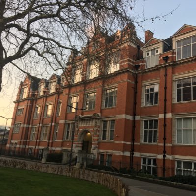 One of the UK’s oldest and most established pharmacy schools, based in the city of Leicester. Renowned for academic expertise and world-leading research.