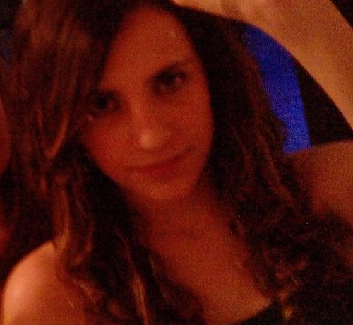 Amanoaa's profile picture. Nasci sonhadora e, consequentemente, esperançosa. Não dá para mudar essência. E que me achem o que for, tenho preferência pela sinceridade.