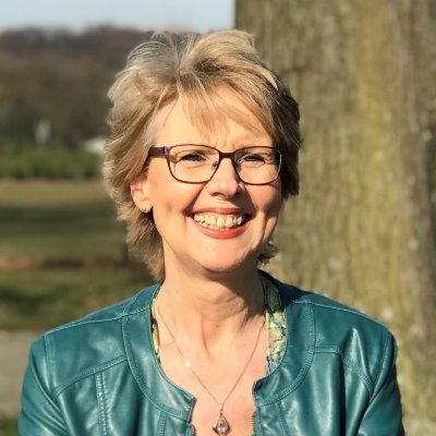 Loopbaancoach. Big Five for LifeTM. Doelgroep: midlifers op zoek naar zingeving en geluk in (werkende) leven. Persoonlijke ontwikkeling en bloei 🌺🌺