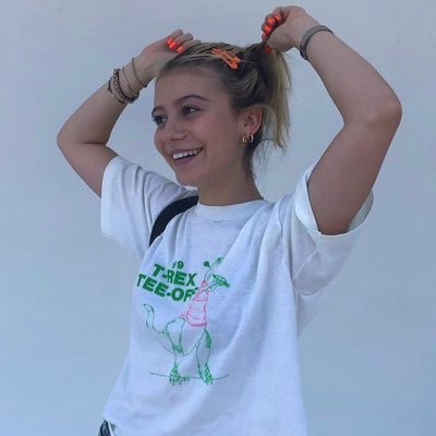 Mimi_Hargrove_'s profile picture. Baby of the family.