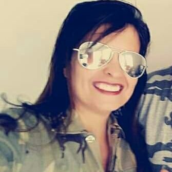 Sou casada, cristã, conservadora.
Amo a Deus acima de tudo!
Acredito na Bíblia !