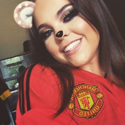 MUFC⚽️ Instagram: lele_x_ Snapchat: itsliarose B❤️