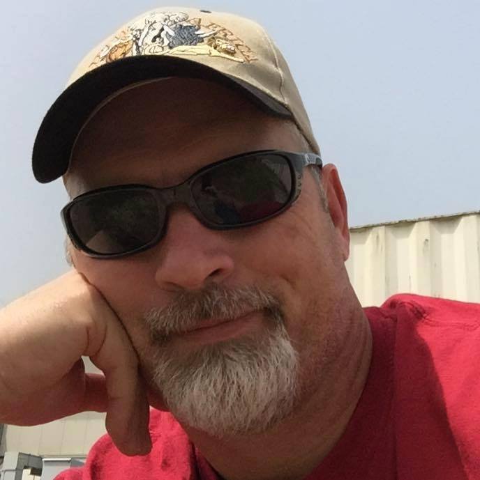 LucasMandell's profile picture. Is not all that glitters are gold