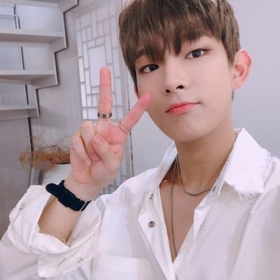 LMNbit's profile picture. LMNbit (LMN빛) = 'Luminous light'
외국인이지만 한국어 가능~