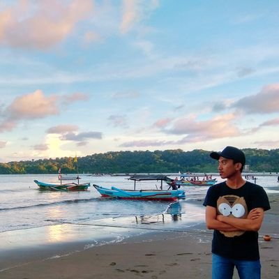 pemalu.. tapi kalo udah kenal malu maluin