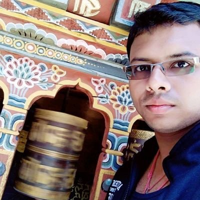 saptarsiR's profile picture. Walk in the Dark Barefoot in the Night 🤗🤗👻💀☠️