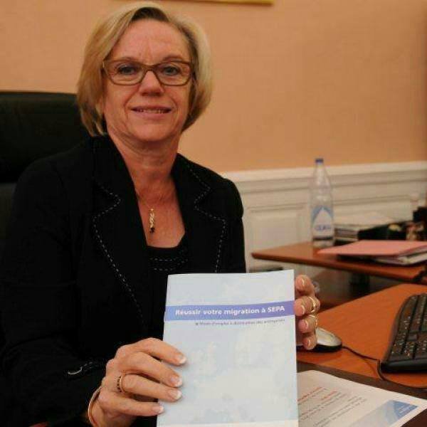 CasianaPerez's profile picture. Bank Santader