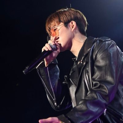 iKON8/9
