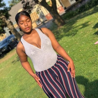 learn to love yourself before you love another💐🌺💛