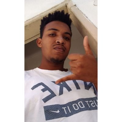 Cesao_19's profile picture. 🦍
César 💡
Brazil/SP/BNH 🏄🇧🇷
S.C.C.P 🖤🦅
T.I 👨🏽‍💻