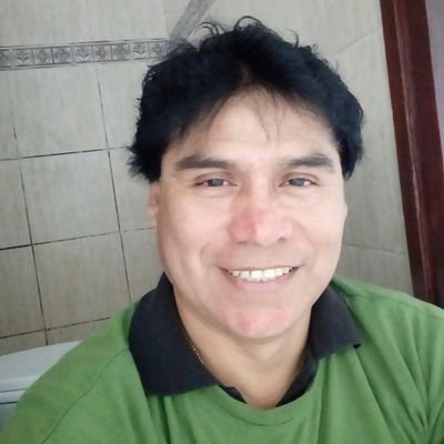 trabajo en mantenimiento y soy músico