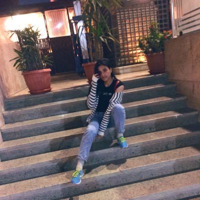 Kuwait🇰🇼♥️
High jump player in zamalek 🇦🇹🖤
Cairokee 🦁👑
Amr Yossry ✨♥️
Yosr👑👩‍👧♥️