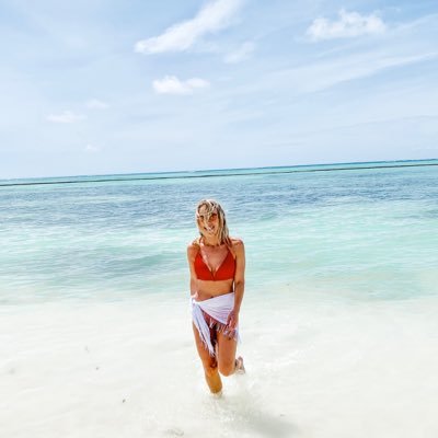 jenrallySpeakn's profile picture. Why stand when you can dance?