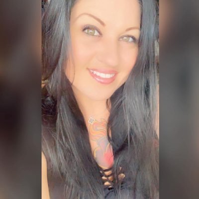 KileyRenee318's profile picture. 