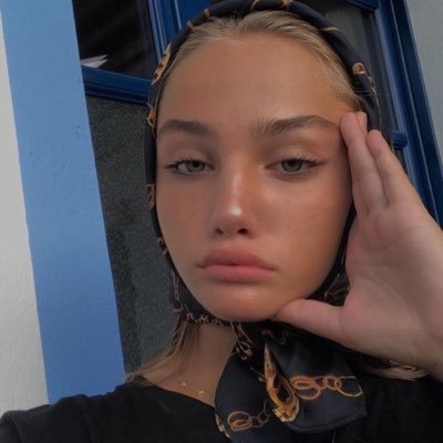 btchrs6's profile picture. @lauraalfire