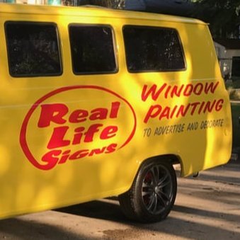 We paint eye catching designs on your windows. Painting Holiday / Christmas, events and promotions on your windows in Winnipeg Manitoba.