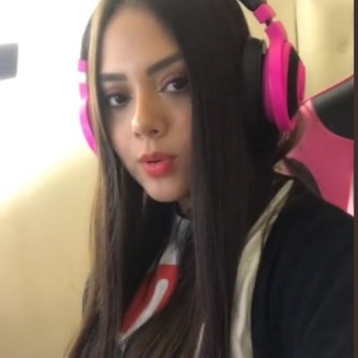 sigan a la cueris mayor en @amablitz en todas su redes sociales 
codigo amablitz en la tienda de fornite
https://t.co/PGxg5L8a5u