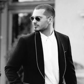 IVankroft's profile picture. Elle me dit qu'elle est folle de moi, pour s'attacher à moi faut être folle tout court.