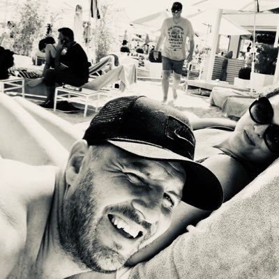 #Husband #Dad #SportBilly ✝️ ⚽️⛳️🏝️🍷🍻 1 Bloke in a Family of 4