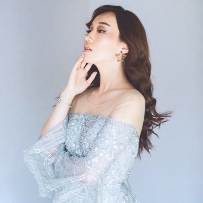 HongniWu's profile picture. Chinese Mezzo-soprano