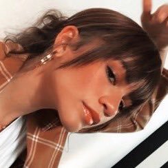 tomholIxnd's profile picture. @suckonmyholland