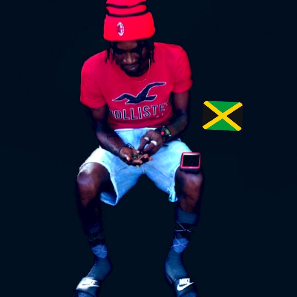 salvation-ent‼️💯am crump from Jamaica 🇯🇲recording artist// link officialcrump on YouTube are team salvation on audiomack for our music 🎼Jamaica-boy♈️