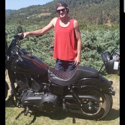 kylesgotswitch's profile picture. don't pray for me