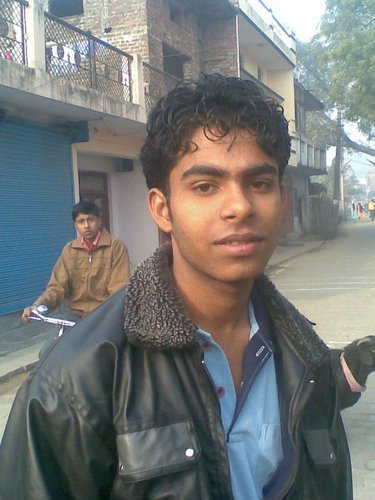 harryvishu321's profile picture. 