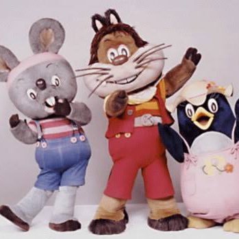 onetwot63236071's profile picture. 伊達と酔狂と私利私欲で里父やってます。里子として育てていた男の小児1人は無事に特別養子にクラスチェンジ(?)し、新たに女児を長期で受託中。プロフ写真はうちの3人家族のイメージ(じゃじゃ丸が子、ピッコロが妻)なので4人ver.を模索中。テーマソングはMr.Children「イミテーションの木」。